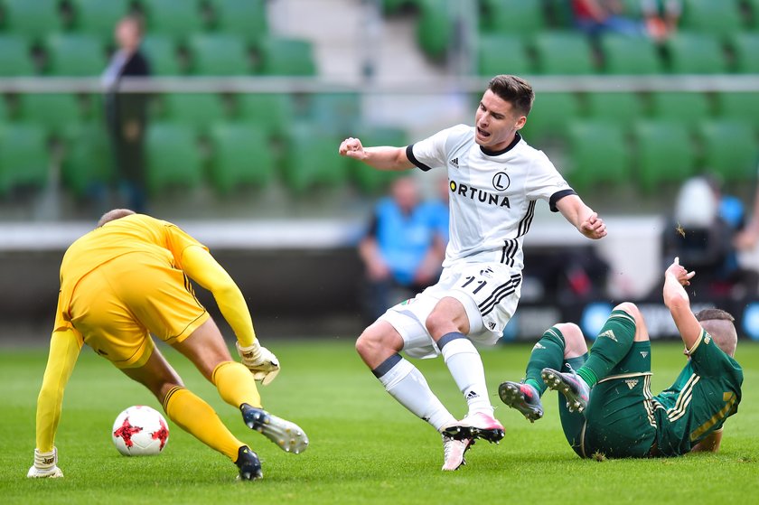 Jaroslaw Niezgoda (Legia)