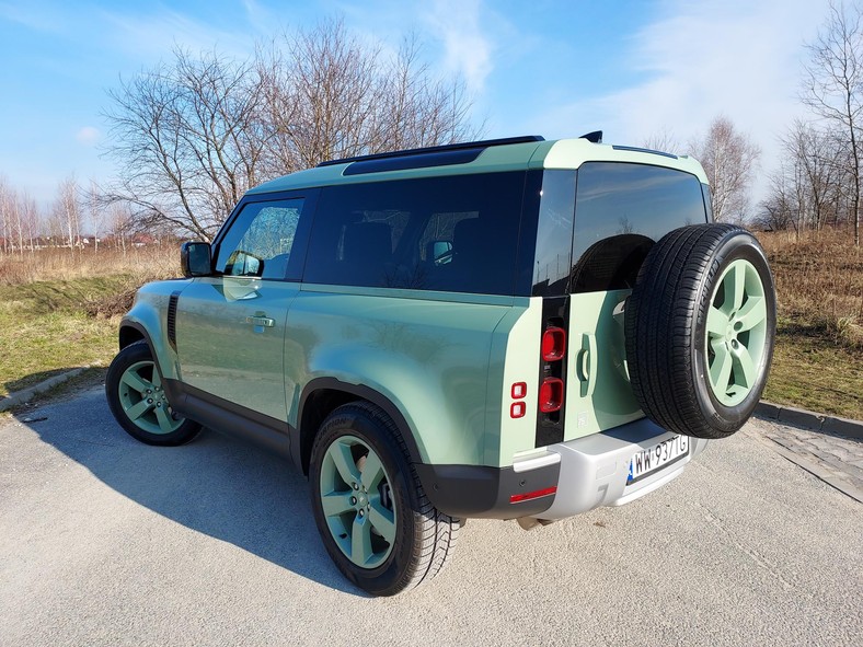 Land Rover Defender 90