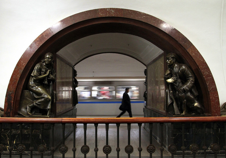 Moskiewskie metro: stacja Ploshchad Revolyutsii