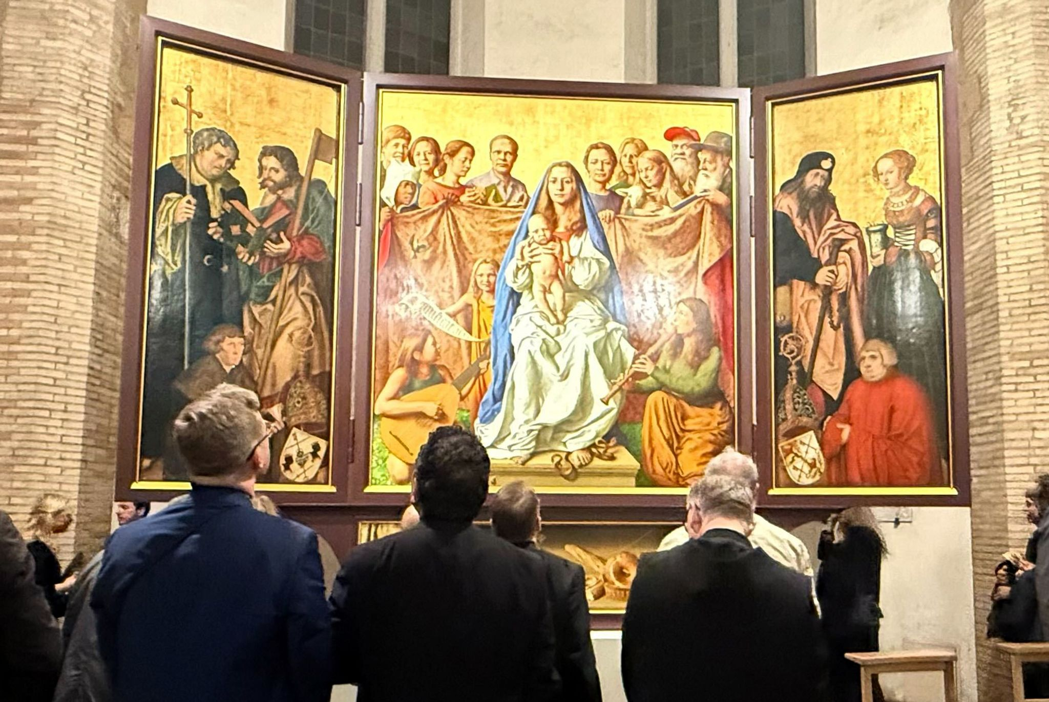 Obdachloser erfror 2022 in Rom: Nun hängt er als Petrus im Vatikan