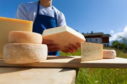 Nowa moda na lato i zimę. Na agroturystykę w Alpy! ZDJĘCIA