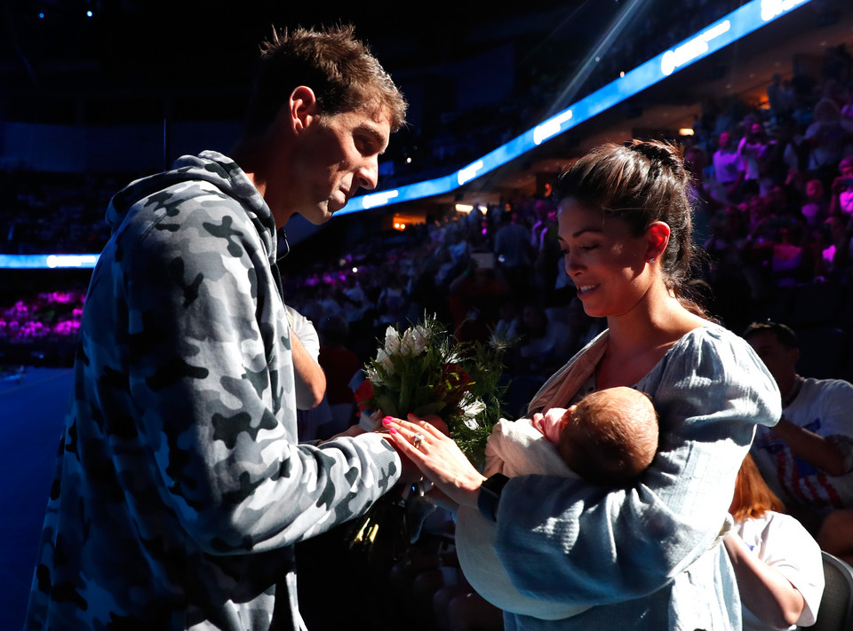 Michael Phelps i Nicole Michele Johnson z synem