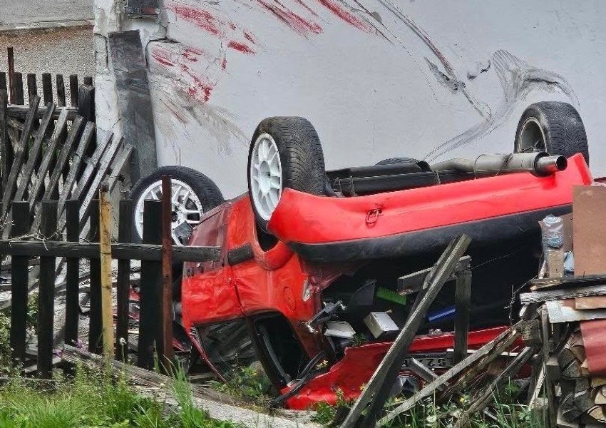 Nova Varoš vozač se zakucao u porodičnu kuću