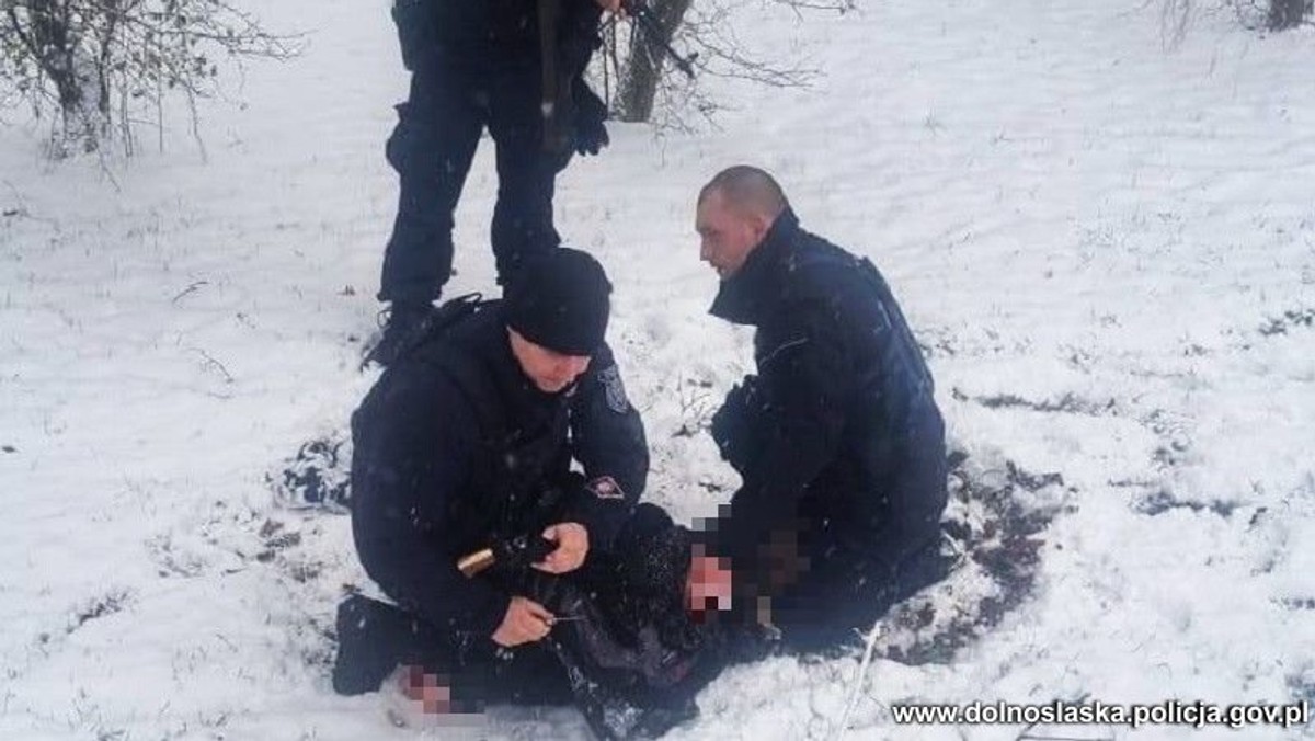 Tragedia we Wrocławiu. Nowe informacje o stanie postrzelonych policjantów