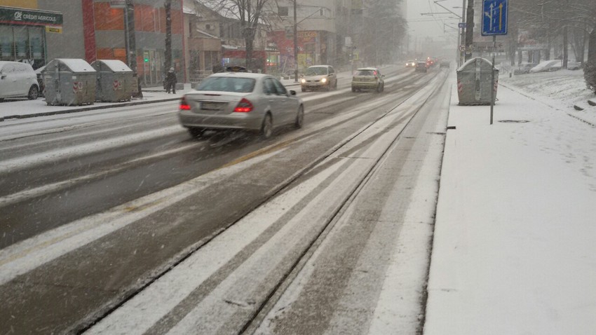 Snežni pokrivač je sve deblji