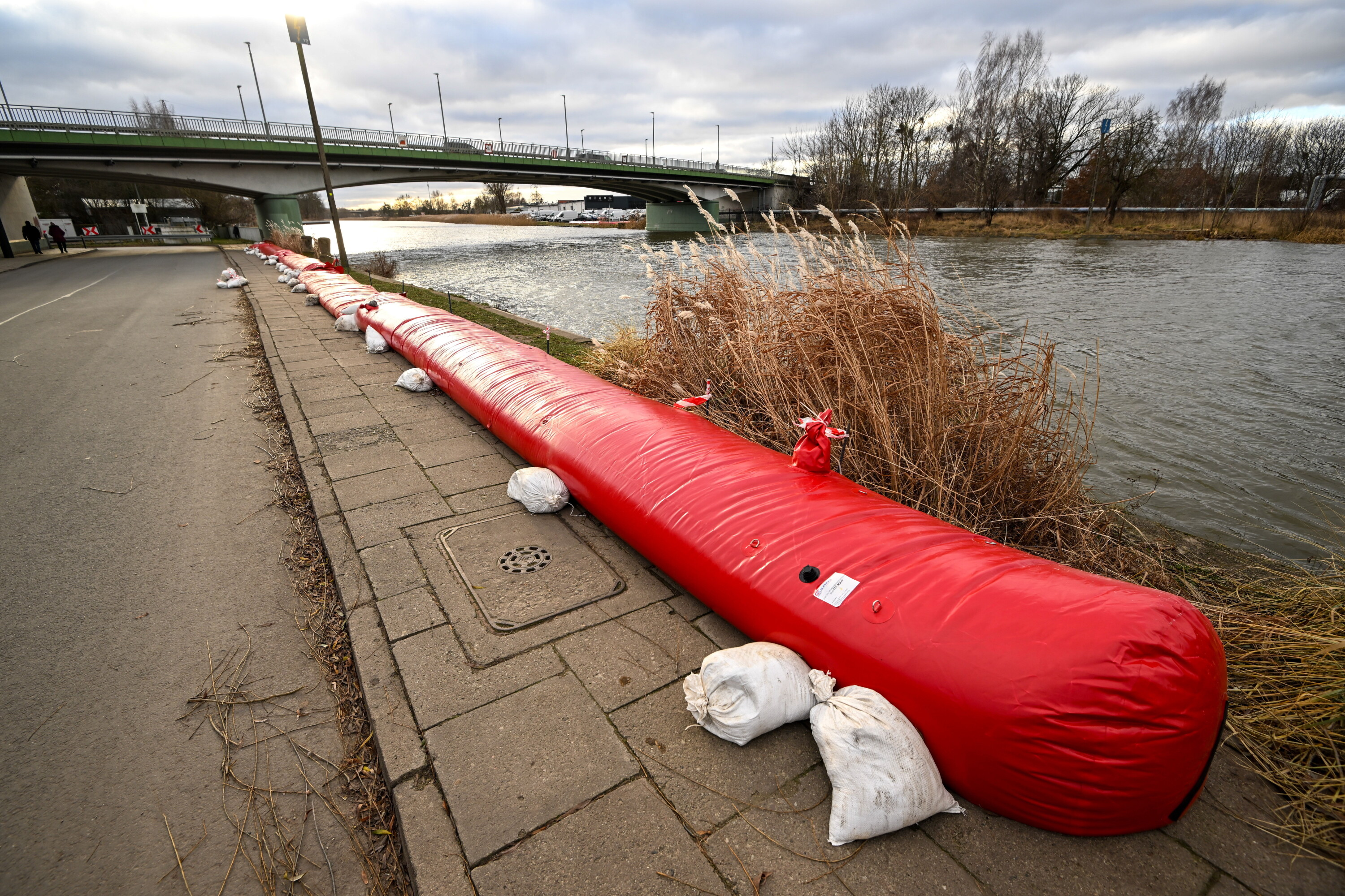 Alarm powodziowy w Elblągu: Rzeka przekroczyła stan alarmowy