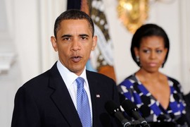 Obama flertovao sa GEJ profesorom pa odlepio za Dženifer Aniston? Varao Mišel i sa OVIM SLAVNIM ŽENAMA i samo glume da im je dobro u braku? Kako je priča o savršenoj ljubavi pala kao KULA OD KARATA