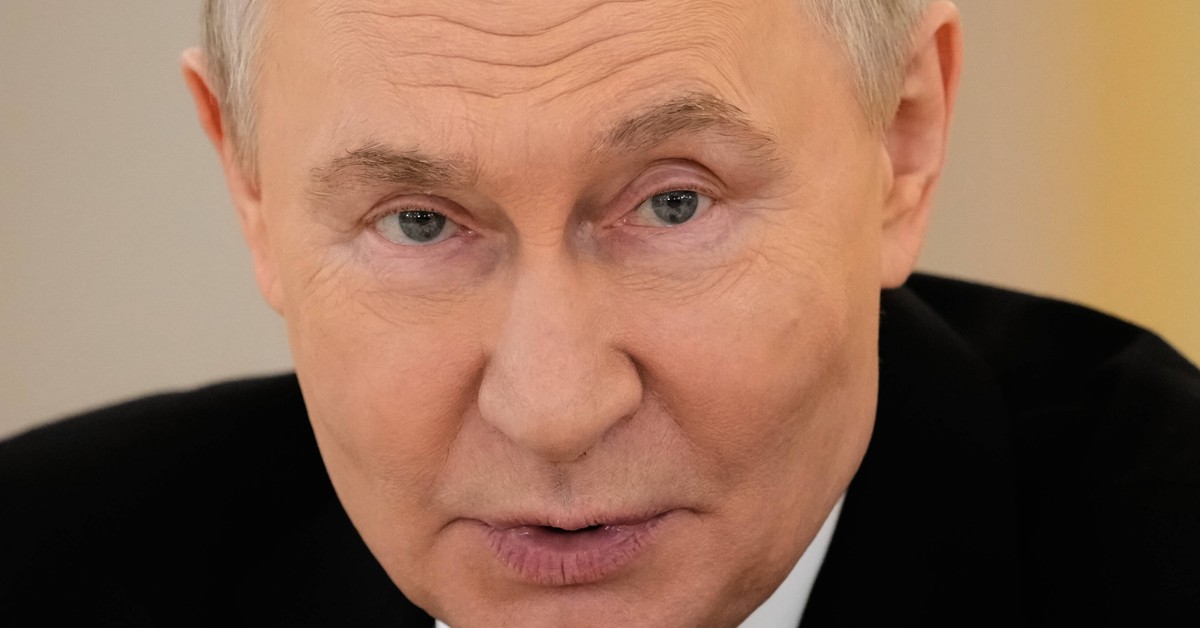 Vladimir Putin announced a decision on Polish. The president   of Russia issued a decree