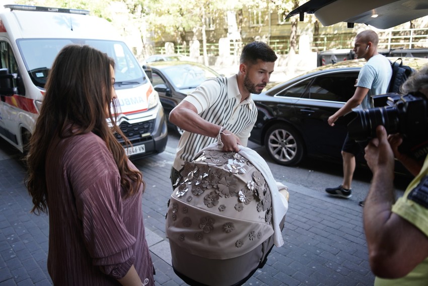 Tamara Milutinović izašla iz porodilišta