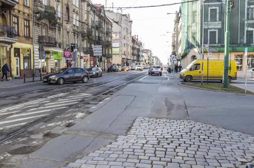 Tydzień utrudnień przy skrzyżowaniu Dąbrowskiego z Kościelną