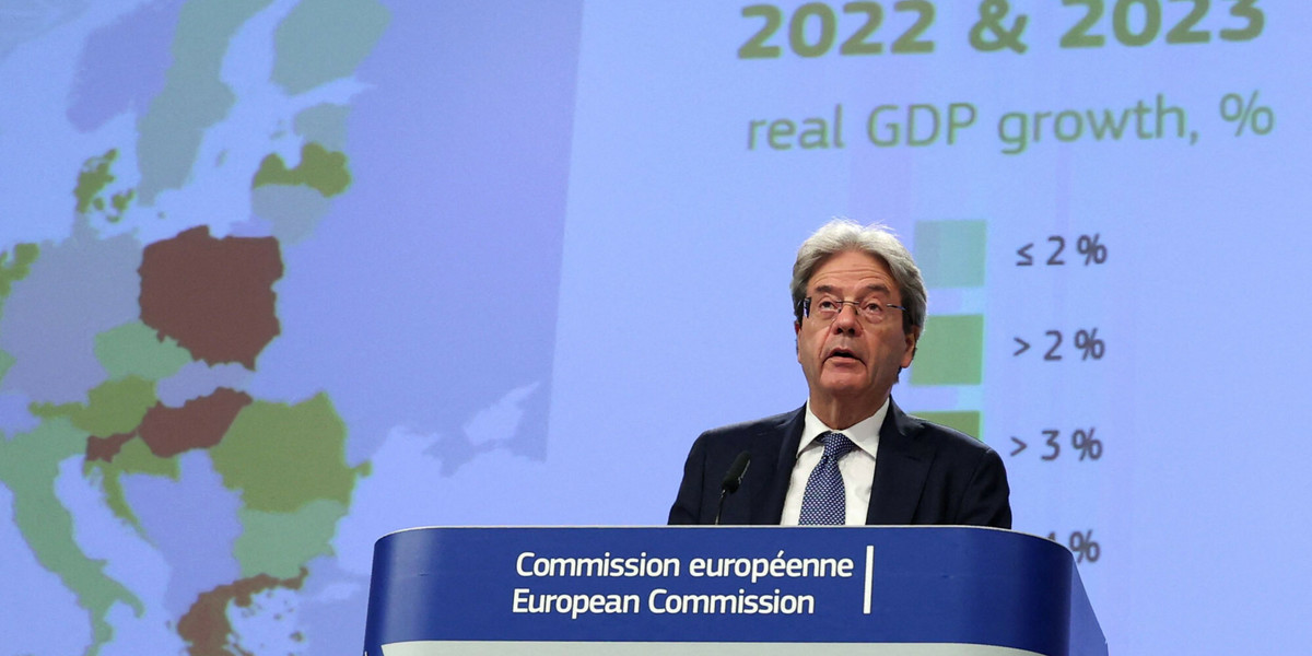 Komisarz europejski ds. gospodarki Paolo Gentiloni może być zadowolony z najnowszych prognoz dla krajów strefy euro.