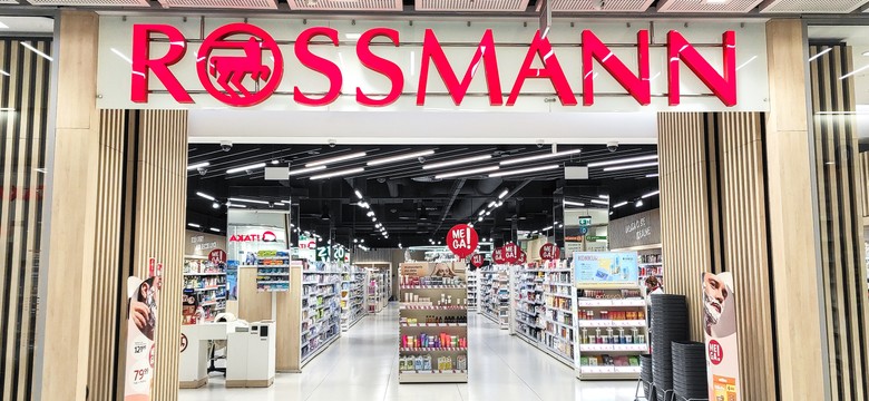 Akcja "1+1 gratis" w Rossmannie. Promocja na popularny produkt