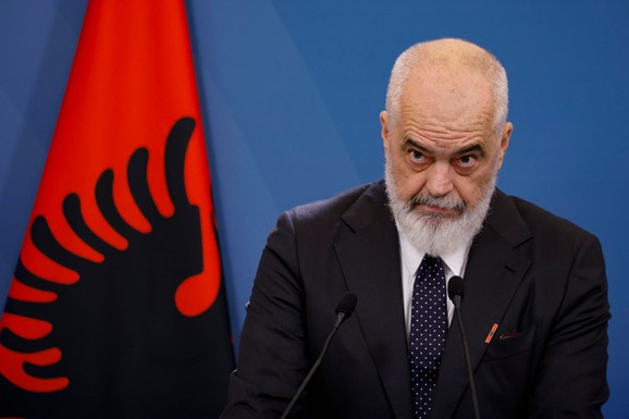 ALBANIJA NOVA PRESTONICA SEKSUALNE EKSPLOATACIJE Devojke se dovode u ovu zemlju, milioni evra odlaze kriminalcima: Evo kako zločinačka mreža funkcioniše