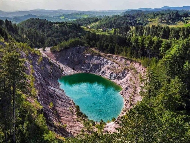 Tavničko jezero