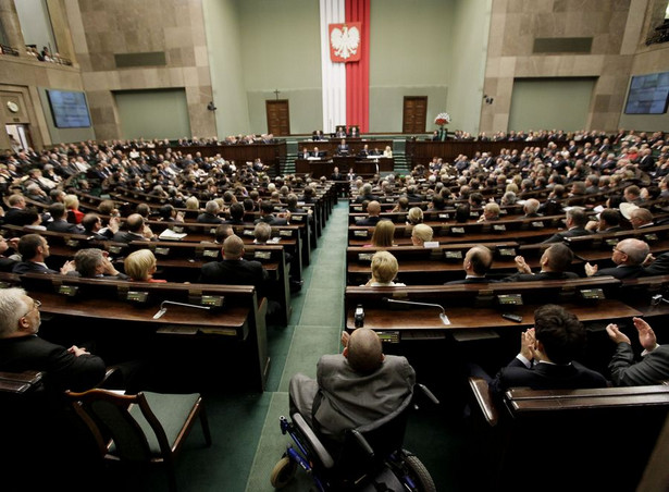 Afera o specsłużby w Sejmie. PiS "nie chce brać udziału w tej fikcji"