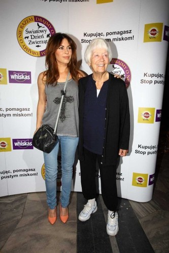 Gwiazdy na inauguracji akcji 'Stop pustym miskom, pomagamy schroniskom 2012'