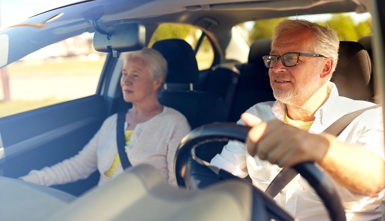 Seniorzy stracą prawo jazdy w 2025? Decyzja zapadła. Oto nowe zasady