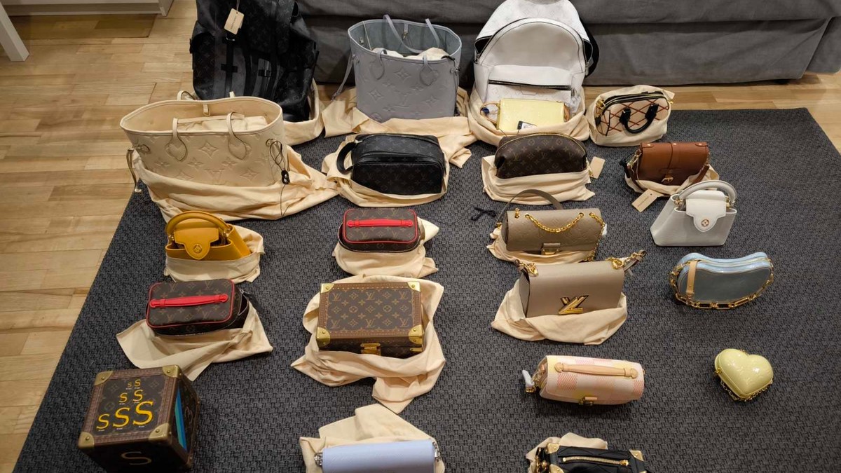 Elfogták őket: ez a két férfi tört be a budapesti Louis Vuitton-üzletbe, több tízmillió forintnyi luxusholmit találtak náluk