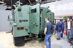 WARAN z Sanoka dla wojsk rakietowych i artylerii. Oto pancerny wóz PGZ