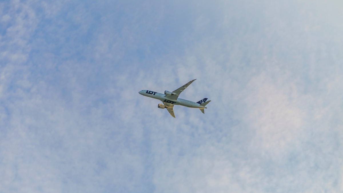 Dreamliner LOT-u wpadł w szczelinę prądu strumieniowego. Zawrotna prędkość