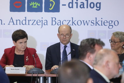 Fiasko rozmów lekarzy rezydentów z premier Szydło. Protest głodowy wznowiony