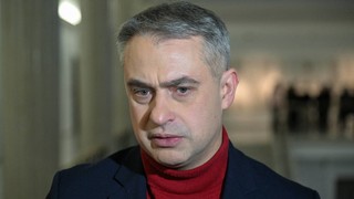 Grób ojca Krzysztofa Gawkowskiego oblany farbą. Wicepremier komentuje