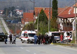 NIs21 ubicu iznose na nosilima foto Branko Janackovic