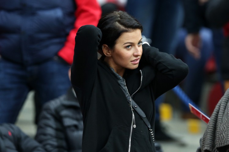 Lis z córką, Olejnik z partnerem i żony piłkarzy. Oni wszyscy 'na żywo' dopingowali Polaków