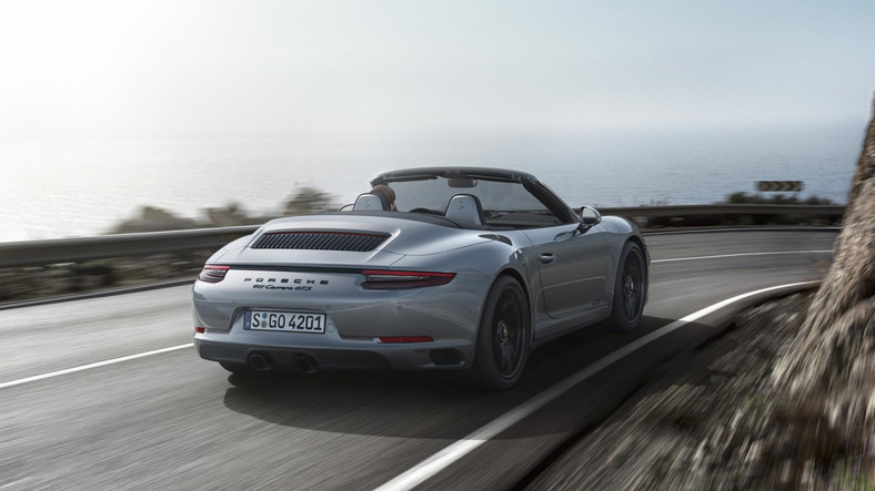 Porsche 911 Carrera GTS