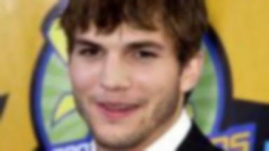 Ashton Kutcher pilnuje domu Tary Reid