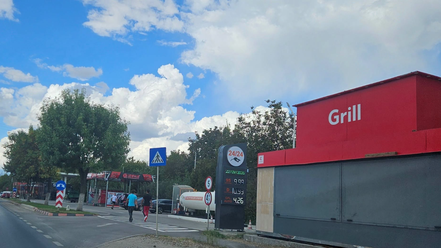 Grătar cu foc deschis autorizat lângă o stație GPL din Crevedia, la trei ani de la explozia din 2023