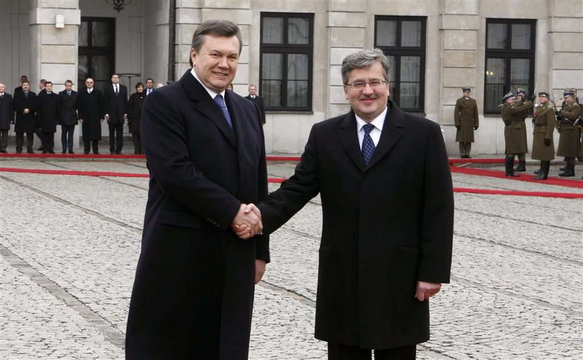 Komorowski rozmawia z Janukowyczem. O Euro!