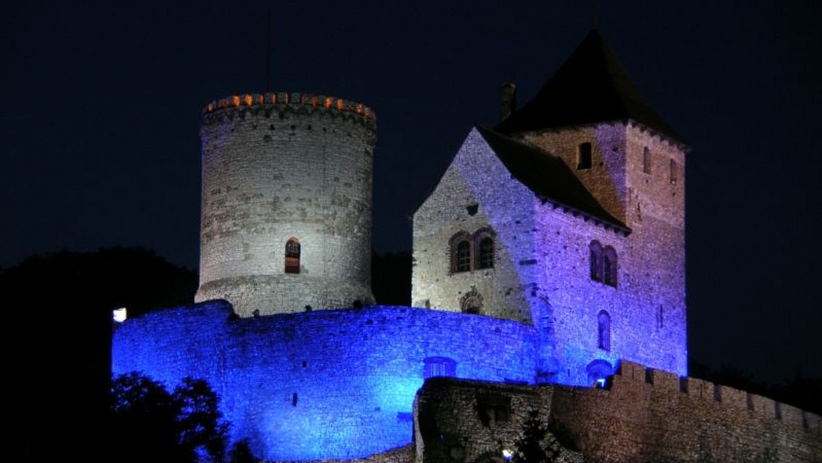 Kilkadziesiąt instytucji i placówek z woj. śląskiego włączyło się w organizację specjalnych przedsięwzięć na Noc Muzeów , która odbędzie się z soboty na niedzielę. Jedne z najobszerniejszych propozycji przygotowują Muzeum Śląskie w Katowicach i katowicki oddział IPN.