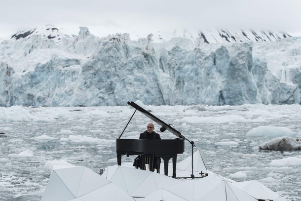 Ludovico Einaudi joins Greenpeace Spain to protect the artic