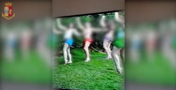 gole djevojke od 14 godina video