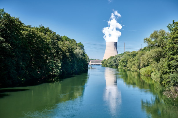 Niemcy zamykają ostatnie elektrownie atomowe. Greenpeace świętuje, Nuklearia rozpacza