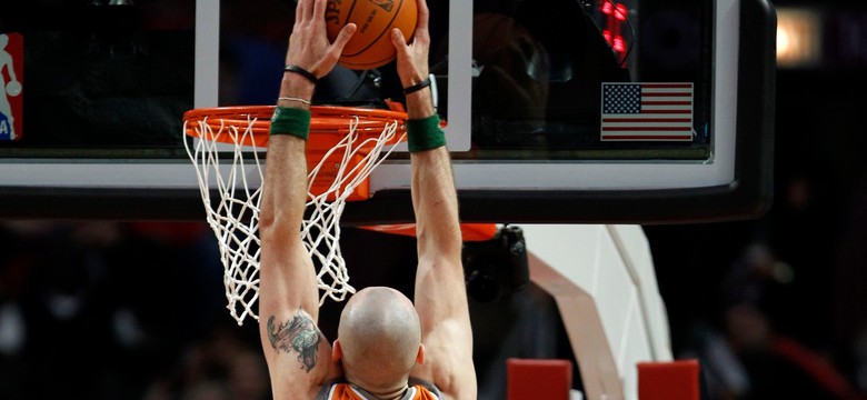 Suns wygrali po dogrywce, 17 punktów Gortata