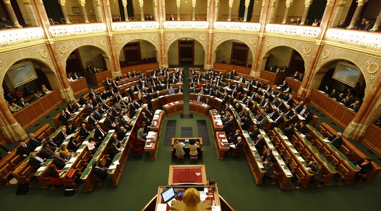 Parlament ülésterem