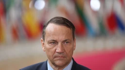 sikorski i duda razem w hadze. nato szykuje ostrzejszy kurs wobec rosj
