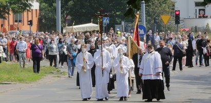 Boże Ciało w Łodzi. Biskup Grzegorz Ryś: – Niosłem Jezusa