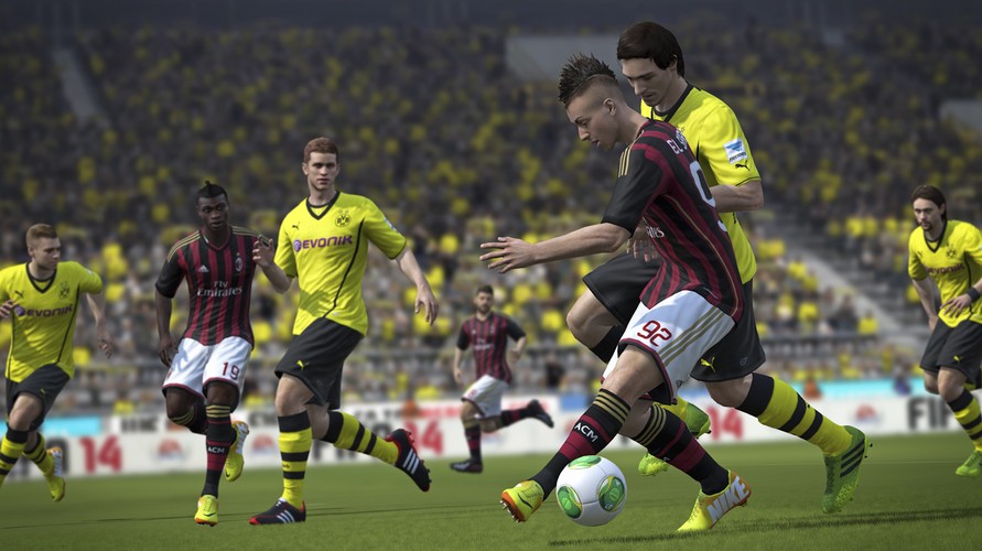 <b>FIFA 14</b>
<br>
<br>Gatunek: Sportowa
<br>Platformy: PC, Xbox 360, Xbox One, PS3, PS4, PS Vita