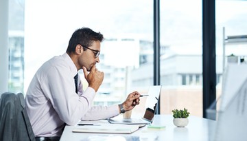 Nawet 35 tys. zł pensji. Chętnych ciągle brakuje. Ważna jest znajomość KSeF