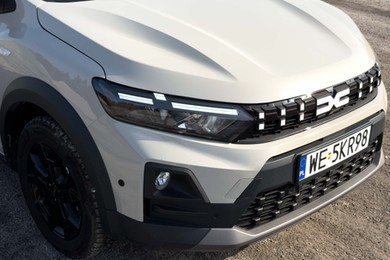 Tankujesz i masz spokój na 1110 km. Nowa Dacia imponuje ceną i spalaniem