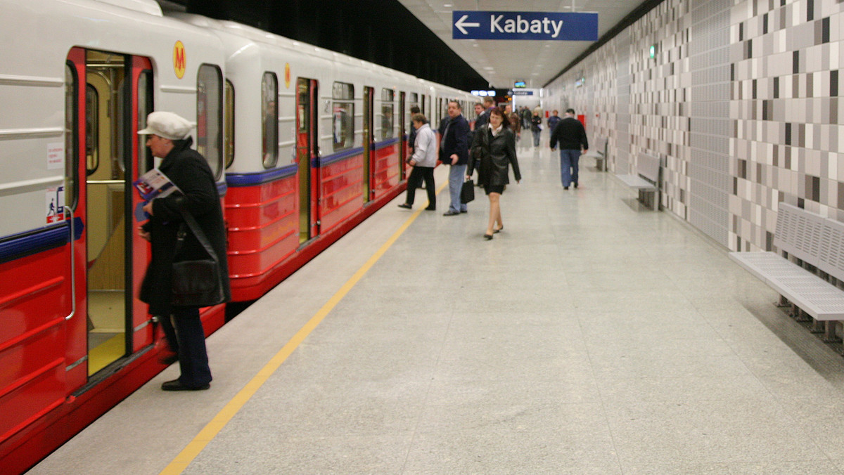 Knsorcjum Siemens i Newag złożyło najkorzystniejsza ofertę w przetargu na dostawę nowych wagonów dla warszawskiego metra. Zaproponowana przez nie cena to ponad 1 mld 69 mln zł netto (1 mld 305 mln zł brutto).