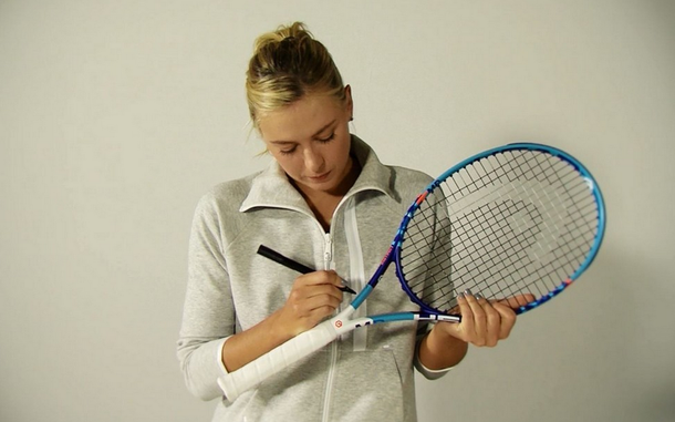 Sharapova rakieta z podpisem WOŚP