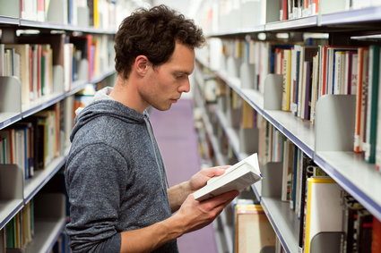 Zaczynasz studia? Co poza telefonem i laptopem pomoże ci w akademickim życiu