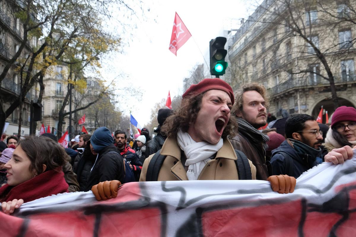 Emmanuel Macron change les retraites françaises.  Le pays est en grève – Actualités