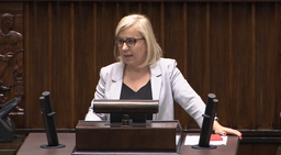 Hennig-Kloska: Państwowe spółki mogłyby pomóc w utylizacji niebezpiecznych odpadów