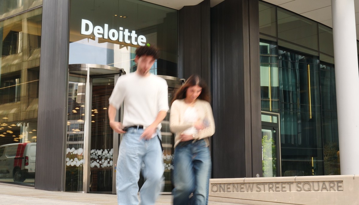 Dyrektor z Deloitte ostrzega: 93 proc. budżetu idzie na technologię, a tylko 7 proc. na ludzi. To przepis na rozczarowanie