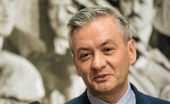 'Newsweek': 206 dni Biedronia w delegacjach. Tak rządzi prezydent Słupska